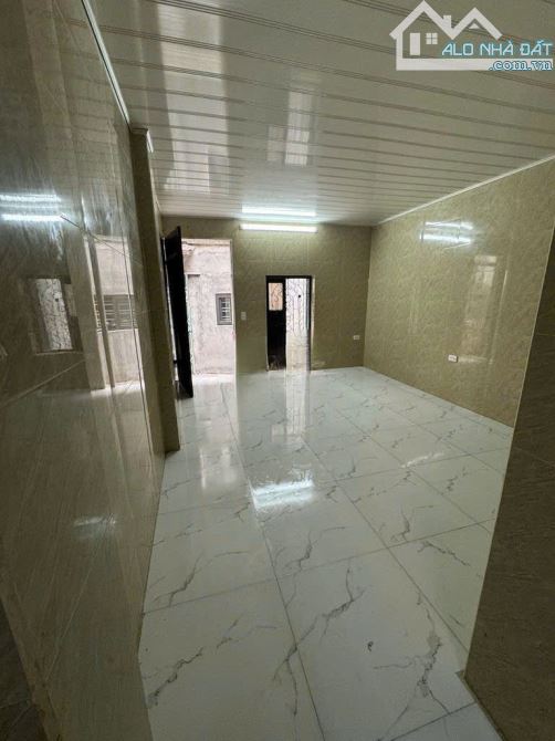 Cho thuê nhà Phố Tân Mai 50m2, 2 ngủ, 6.5 Triệu (có thương lượng) ở gđ, nhóm đi làm - 1