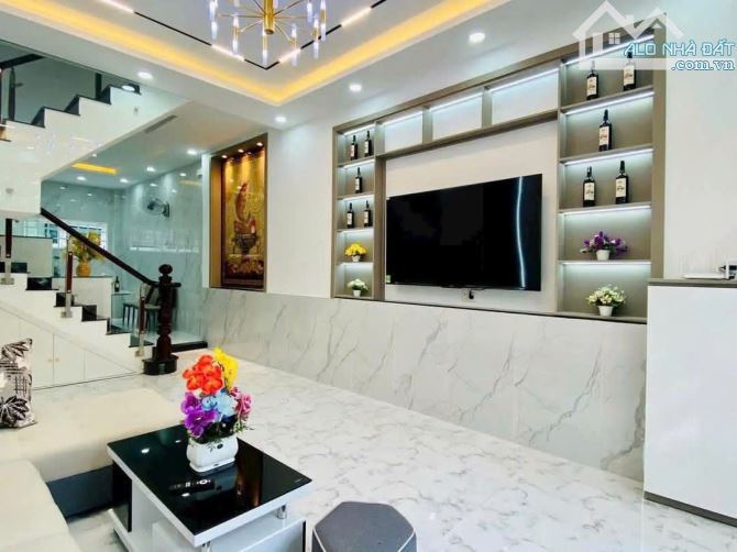 Siêu phẩm nhà 2.4 tỷ đường Hậu Giang, Quận 6, 75m2, sổ hồng riêng - 1