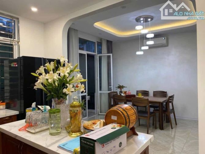 Bán nhà Thái Thịnh 40m2 5 tầng mặt tiền 5,5m giá 11,2 tỷ. Tặng full nội thất - 1