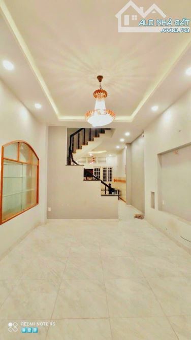 Ngộp Bank thanh lý nhà Võ Văn Tần, P5, Quận 3,Giá 3 tỷ 650 DT 47m2, 1T 2L, sổ riêng - 1