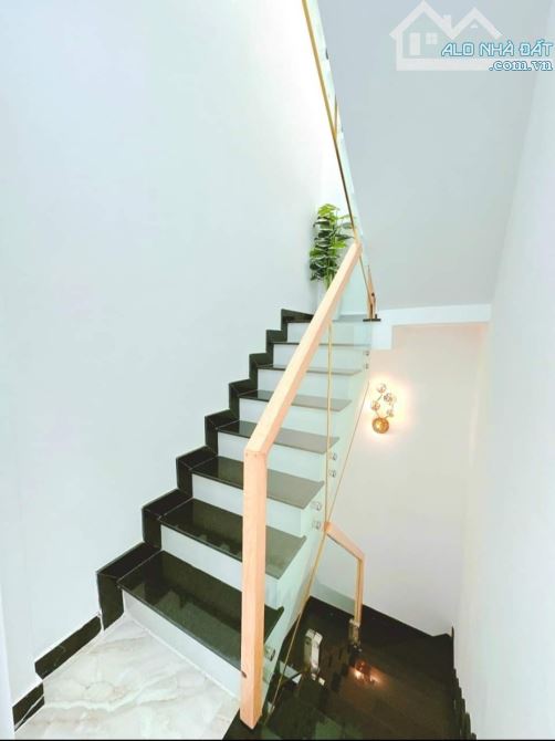 Bán nhà Lê Văn Sỹ Q3 , 1 trệt 2 lầu ,HD thuê 12tr / tháng , hỗ trợ vay bank 44m2 giá 3 tỷ - 1