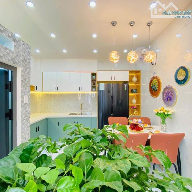 Xoay vốn bán nhanh nhà 52m2,Giá 3 tỷ 390 Hậu Giang, P6, Quận 6, sổ hồng riêng, hẻm 6m - 1
