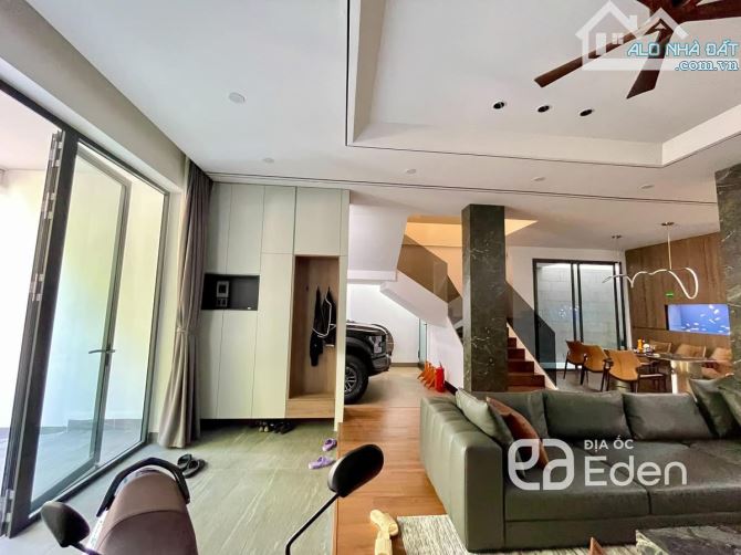 Nhà phong cách biệt thự sát bên Thành Phố Cà Phê 10x20 - 1