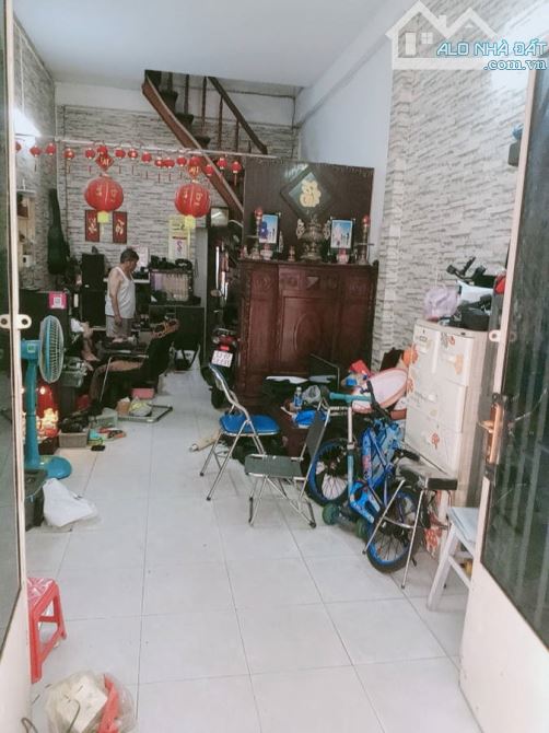 Nhà ban: dường Nguyễn I Hồng Đào, DTSD 75m, 2 Tầng, giá 8 tỷ - 1