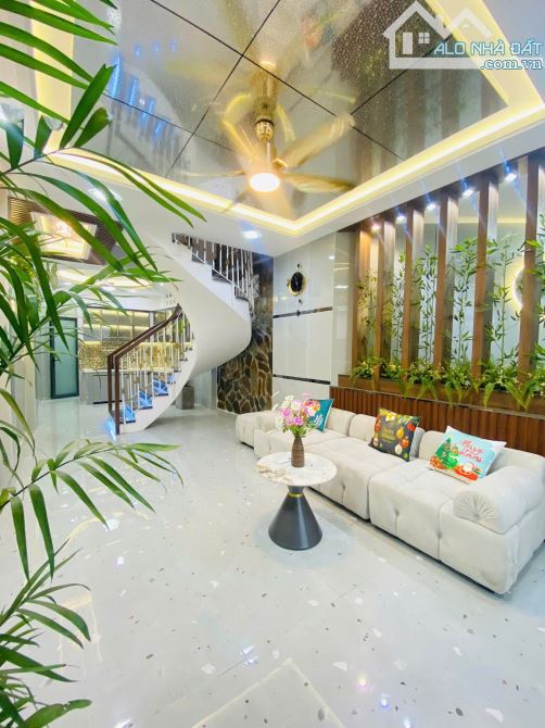 Nhà 1/ Đường Lý Chính Thắng, Q3, DT 56m2 giá 5 Tỷ 450 (TL), Sổ Hồng Riêng - 1