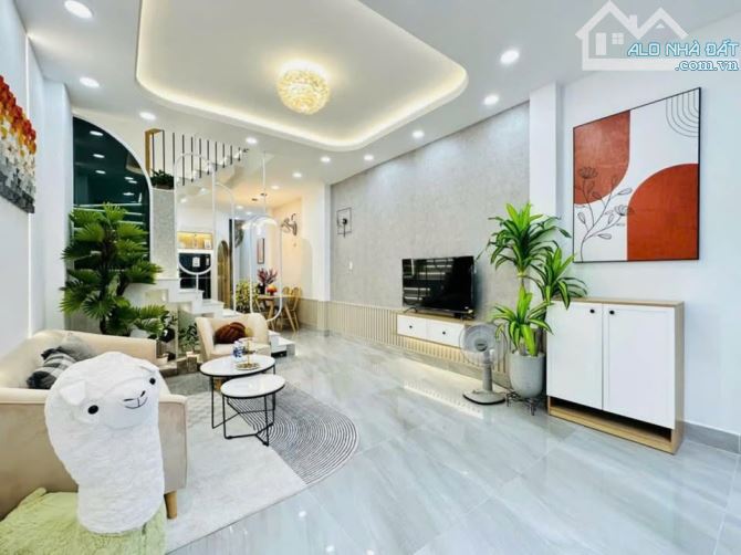 Tài Chính 3 Tỷ mua ngay nhà đường Cao Thắng, Quận 3- 52m2- Sổ Hồng Riêng- Cho Thuê 18tr/t - 1