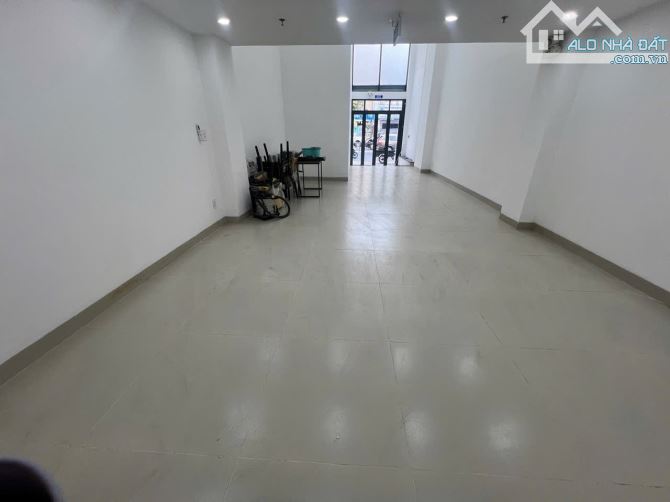 🔥🔥 Cho thuê Mặt Bằng DT 80m, mới 100% số 71 Bạch Đằng, Phường 15, Quận Bình Thạnh - 1