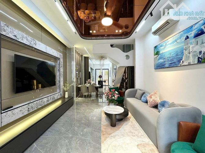 BANK PHÁT MÃI nhà 42.8m2,hẻm 1/Hậu Giang-Q6,SHR,xây 2tầng-3pn cho thuê 17tr chỉ 1TỶ599 - 1