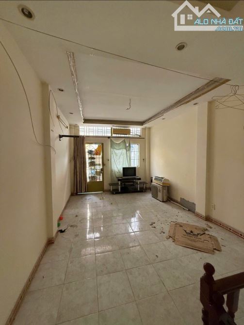 Chơ Hội Đầu Tư Cho Căn Nhà Nát 55m2 SHR 1T1L Xây Tùy Ý Ngay Đ.Bùi Đình Túy BT Chỉ Cần 3Tỷ2 - 1