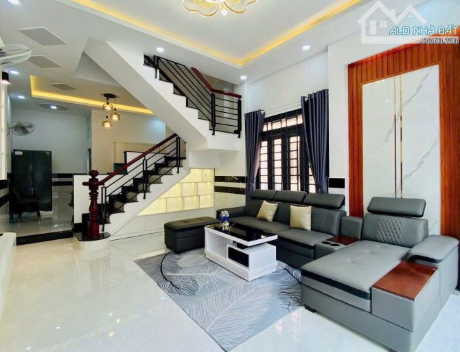 BÁN NHÀ 63M2 TẶNG NỘI THẤT NGAY NGUYỄN VĂN CÔNG, GÒ VẤP. GIÁ 5 TỶ 260TR, SỔ RIÊNG - 1