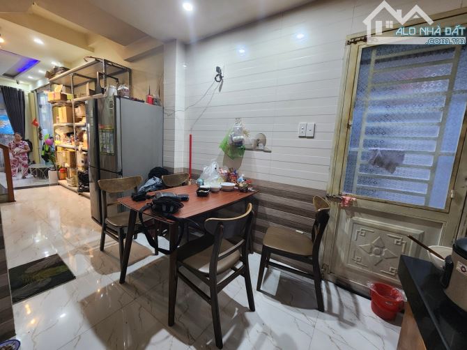 CỰC HOT, NHÀ 3 TẦNG GẦN MẶT TIỀN ĐIỆN BIÊN PHỦ, NHÀ XÂY ĐẸP KIÊN CỐ VÀO Ở ĐƯỢC NGAY. - 1