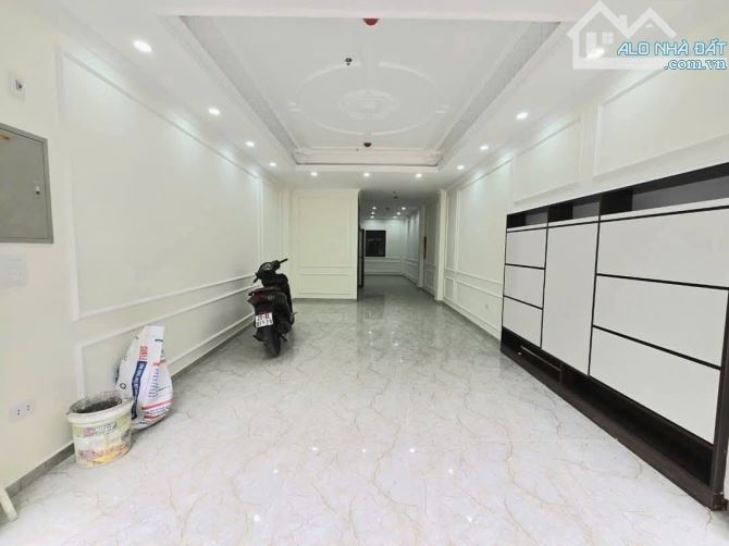 BÁN NHÀ MẶT NGÕ SÁT PHỐ 18 tỷ 55m 8 TẦNG MT 4m THANG MÁY CÁCH 1 NHÀ RA PHỐ ĐỘI CẤN BA ĐÌNH - 1
