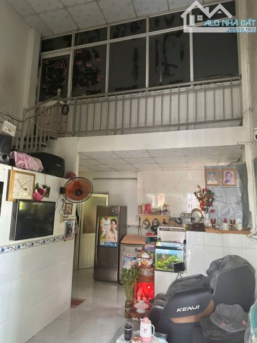 Bán đất tặng nhà Hẻm 6m 182 Lã Xuân Oai, Tăng Nhơn Phú A, 200m2, ngang 10m, chỉ 11 tỷ 999 - 1