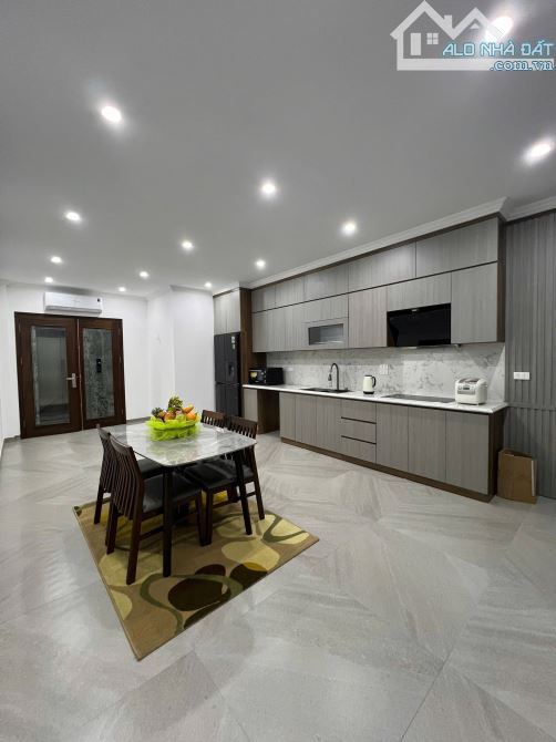 SIÊU PHẨN 8T THANG MÁY -PHÙNG TRÍ KIÊN- OTO VÀO NHÀ- NỘI THẤT ĐẦY ĐỦ TOÀN HÀNG NHẬP KHẨU C - 1