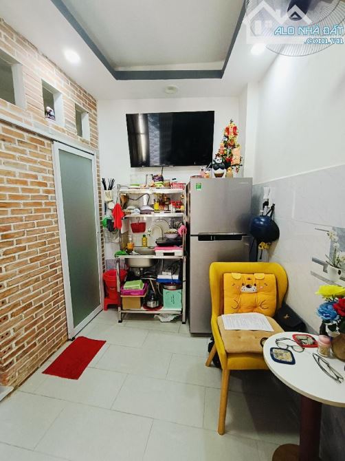 Nhà 3 tầng ngang 3,4m Nguyễn Thái Bình,P4 Tân Bình, nhỉnh 2 tỉ - 1