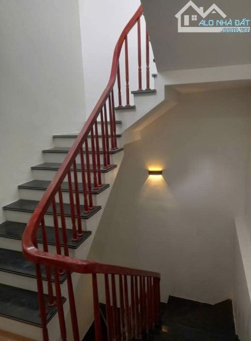 BÁN NHÀ XÂY MỚI 3,5 TẦNG NGÕ CÁCH MẶT ĐƯỜNG KÊNH  30M - 1