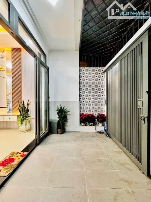 Bán nhà hẻm 1 sẹc 6m đường Bành Văn Trân, Tân Bình - Giá 2 tỷ 890 / 56m2 (4mx14m) - 1