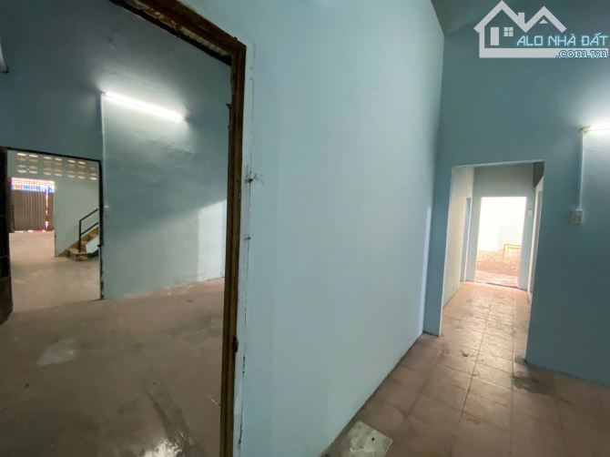 Cho thuê nhà mặt tiền Nguyễn Sơn, Tân Phú – vị trí đắc địa, phù hợp kinh doanh - 1