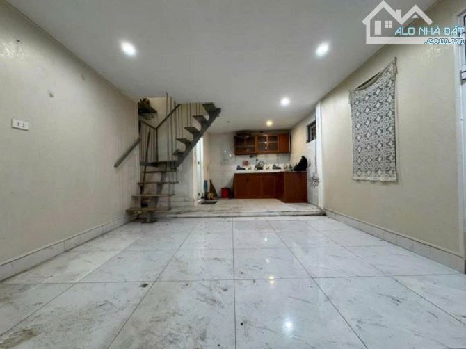 BÁN NHÀ NGÕ MINH KHAI – HAI BÀ TRƯNG –DT: 32m² | MT: 6m | 2 tầng – 2 ngủ. giá 4.39 TỶ - 1