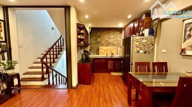 THÁI THỊNH - MẶT NGÕ Ô TÔ THÔNG - KINH DOANH - 40M2 -15.5 TỶ - 1