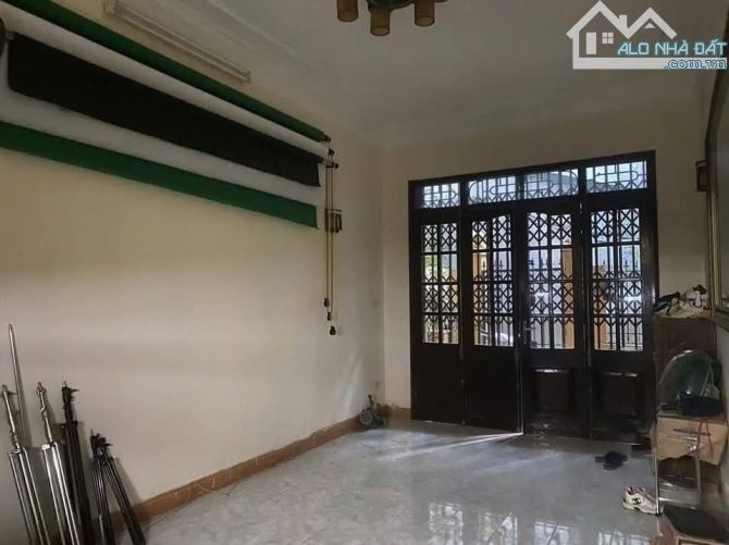 Cho thuê nhà Cầu Giấy 68m2 x4 tầng tiện ở và làm văn phòng - 1