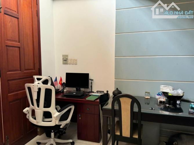 Độc quyền chính chủ - siêu phẩm mặt tiền khu họ Lê - q.Tân Phú -4 tầng- 6 tỷ xxx - 1