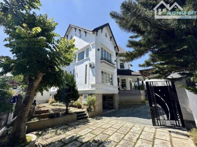 ‼️Định cư Mỹ, cần bán gấp căn Villa Trung Tâm Đà Lạt-10PN, đã hoàn công, pháp lý sạch - 1