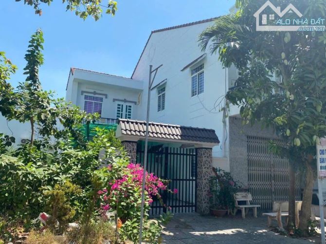 Cặp Nền Có Nhà 1 Trệt 1 Lầu Đường D4 Hồng Loan 6A 10x16 Giá 8,5 Tỷ Cái Răng Cần Thơ - 1
