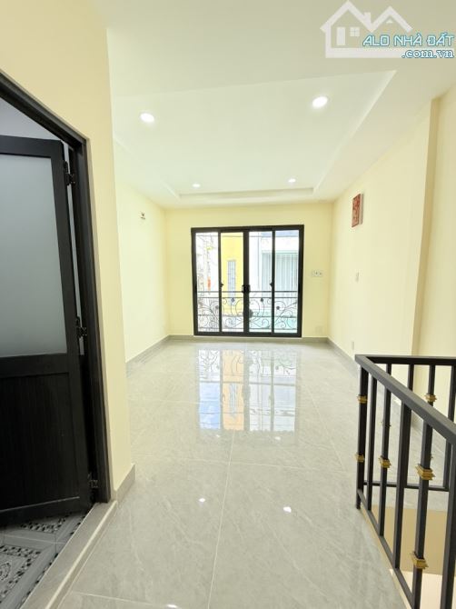 CHỐT NHANH A/C ƠI! CHỈ 4,5 TỶ SỞ HỮU NGAY NHÀ 2 TẦNG HXH ĐINH TIỀN HOÀNG, 1 PHÚT RA Q1 - 1
