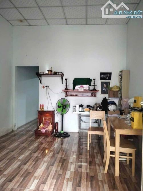 🏡 Cần chuyển nhượng lại căn nhà cấp 4 như hình, nhánh NGUYỄN CHÍ THANH - ĐỒNG KHỞI.   👍 - 1