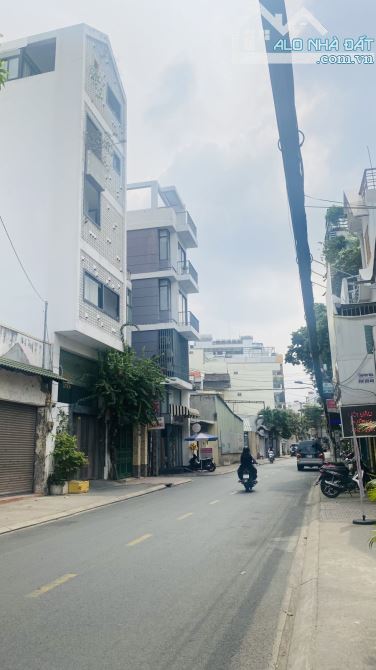 Bán nhà Chính chủ ngay E TOWN CỘNG HOÀ, P13 Tân Bình 5 x 15m giá nhỉnh 10 tỷ - 1