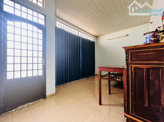 NHÀ 1 TRỆT 2 MÊ HƯỚNG ĐÔNG NAM MẶT TIỀN ĐƯỜNG LÝ CHÍNH THẮNG - GIÁ: 7.3 TỶ - 1