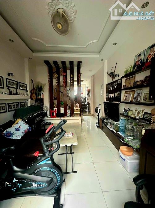 Bán nhà Bình Thạnh – Gần chợ Bà Chiểu – Sổ vuông A4 – 52m2 (4m *13m) – 6 tỷ hơn TL - 1