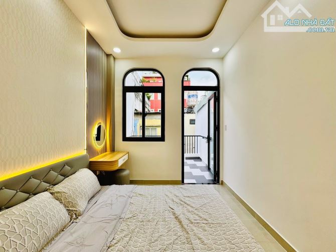 TÒA CCMN TRẦN DUY HƯNG 100M2x 8T TH/MÁY -27 PHÒNG KK,150 TRIỆU/THÁNG,27.2 TỶ - 1