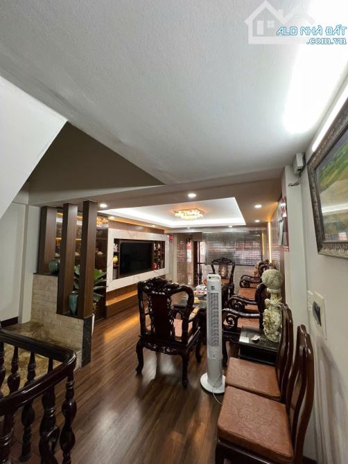 BÁN NHÀ ĐẸP MẶT PHỐ NGUYỄN TƯ GIẢN-70M2, 5 TẦNG, MẶT TIỀN 4M-GARA Ô TÔ - 1