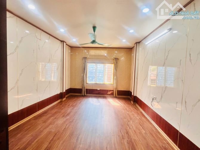 BÁN NHÀ THUỴ KHUÊ, 35M2, 5T, HƠN 6 TỶ. VÀI BƯỚC RA PHỐ - DÂN XÂY - 1
