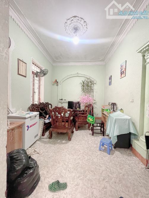 Chính chủ nhờ bán nhà Mễ Trì Thượng, hàng f0, 110m2, MT 11m,ôtô tránh, 2 nhà ra phố,H 36T - 1