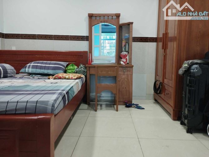Bán nhà mặt tiền đường Đình An Tài P7 Q8, căn góc 7m × 12m, 4PN xe hơi vào nhà dưới 6Tỷ TL - 1