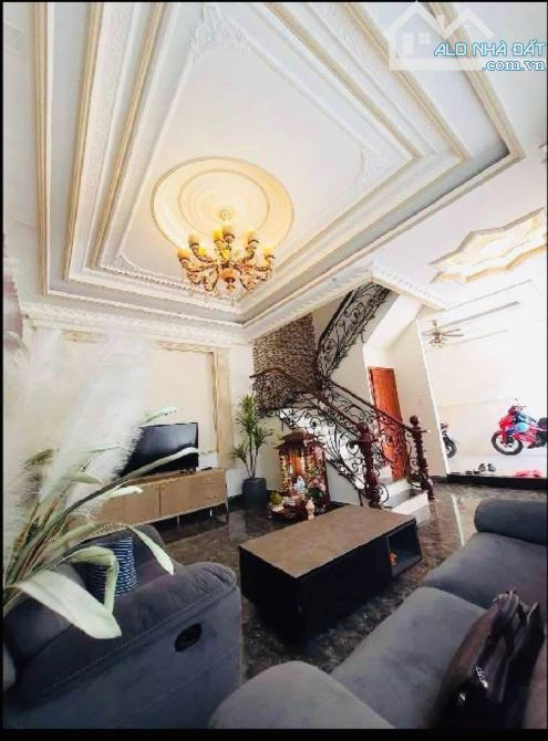 Siêu Phẩn Q7 góc 2mt xây trệt 2 lầu Giá chỉ 11,5 tỷ full nội thất. Đường lớn ô tô - 1