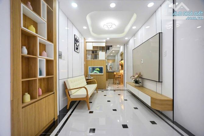 🌟 Cực phẩm mặt tiền Bán nhà Đường Nguyễn Thái Học 68m² 🔹 1 trệt 2 lầu ST 🔹 4PN - 1