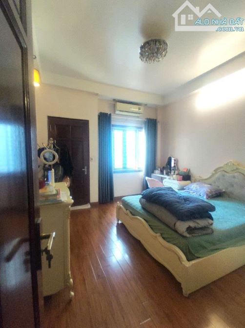 BÁN NHÀ PHỐ NGỌC LÂM – LONG BIÊN DIỆN TÍCH 104M² x 4 TẦNG - MẶT TIỀN 4.5M NỞ HẬU - GIÁ CHỈ - 1
