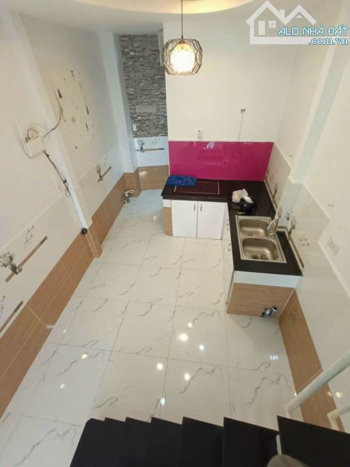 NHÀ MỚI 2 TẦNG – TRUNG TÂM Q10 – GẦN VẠN HẠNH MALL – GIÁ CHỈ 4.8 TỶ! - 1