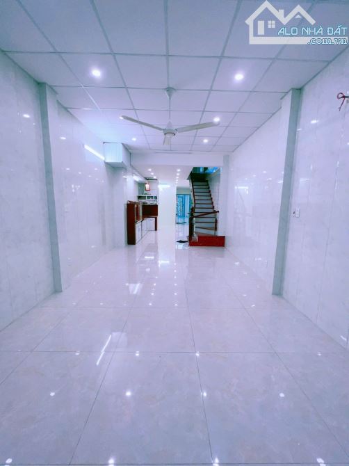 Cho thuê nhà 1T 1L mặt tiền Nguyễn Ái Quốc gần BiG Tân Phong 👉 Giá chỉ 15tr/Tháng - 1