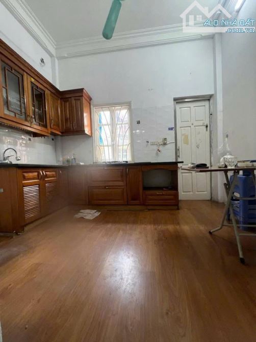 Bán nhà Phố Đội Cấn, cách phố 50m, 2 thoáng, gần Lăng Bác. - 1