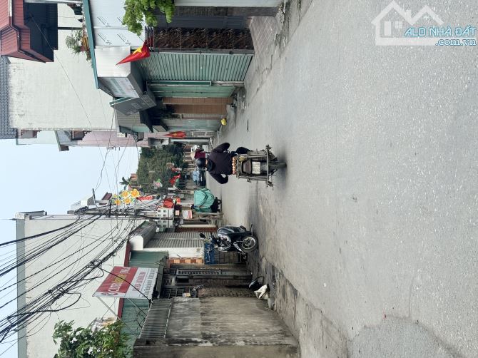 ĐẤT ĐẸP - VUÔNG VẮN - THÔNG SỐ VÀNG TRONG LÀNG BĐS - ĐƯỜNG THÔNG OTO VÀO ĐẤT - GẦN TRƯỜNG - 1
