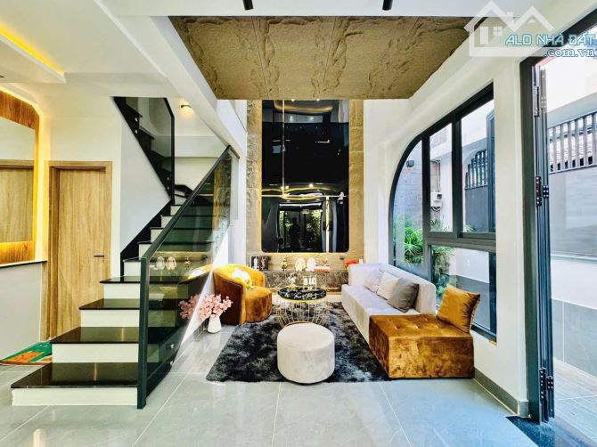 🔥KHU VIP PHAN XÍCH LONG🔥 P7 PHÚ NHUẬN - HẺM XE HƠI - 5 TẦNG - 40M2 - CHỈ 7.x TỶ - 1