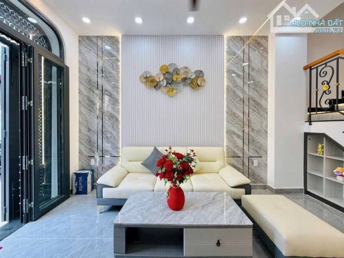 Đi nước ngoài định cư, bán gấp nhà ngay Khuông Việt, Tân Phú. Giá: 2 Tỷ 850 / 50.4m2. SHR - 1