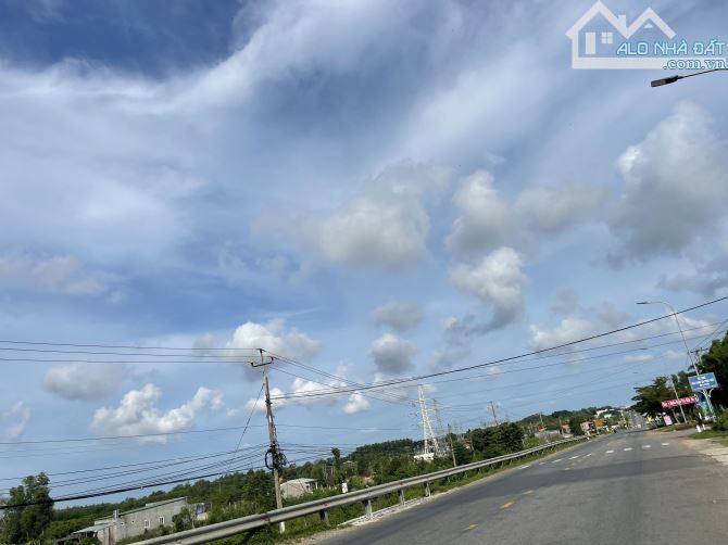 Bán đất thổ cư Quốc Lộ 55, Tân Phước, thị xã LaGi chỉ 2 tỷ gần cổng chào - 1