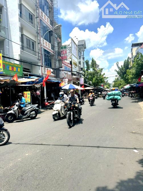 Bán nhà mặt tiền Phạm Văn Bạch P15 Tân Bình, Ngay sân bay, chỉ hơn 100tr mét - 1
