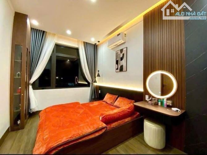 NHÀ GÓC 2MT THÔNG THOÁNG ĐƯỜNG NGUYỄN PHÚC CHU - DT: 5x21m - H: ĐÔNG - 3,95 TỶ - 1